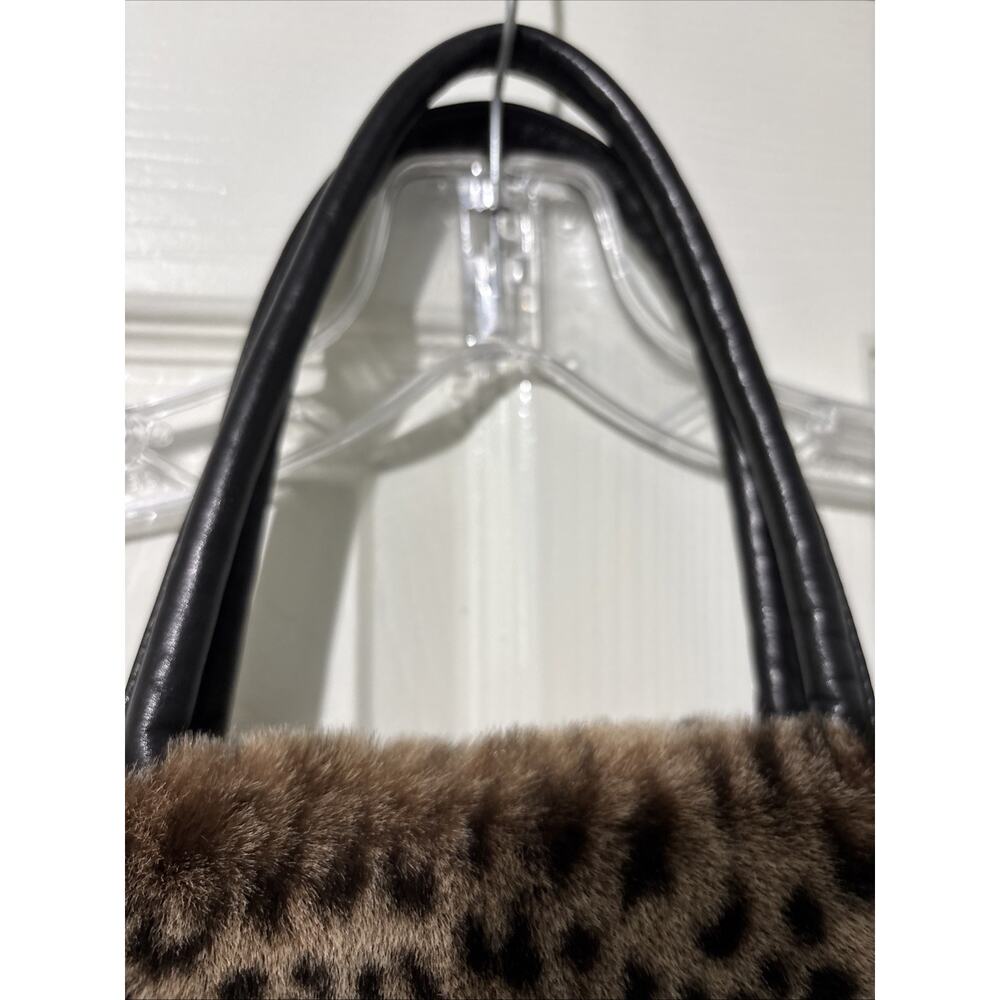 Stylish Neiman Marcus Faux Fur Cheetah Tote Handbag Purse Black Leather Footed - Picture 3 of 6